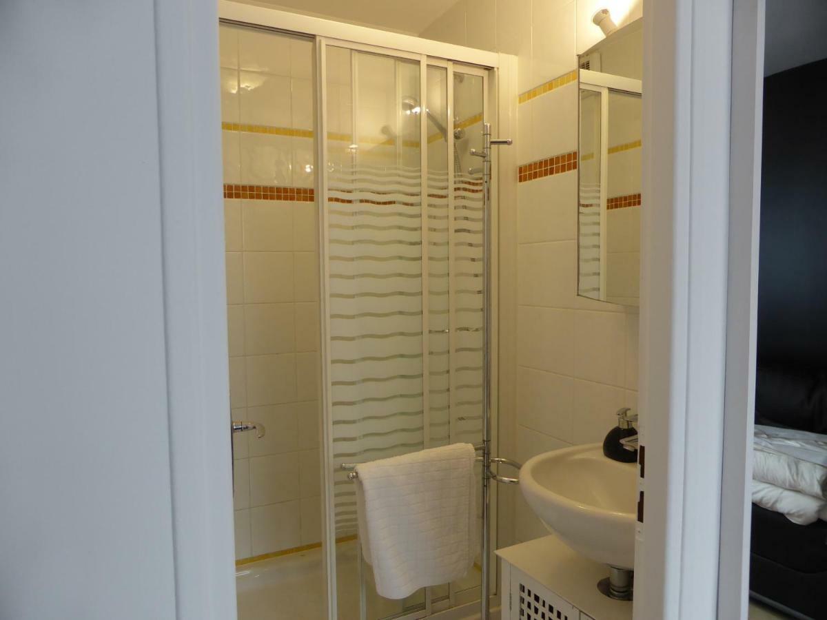 Une Chambre A Neuilly Guest House Luaran gambar